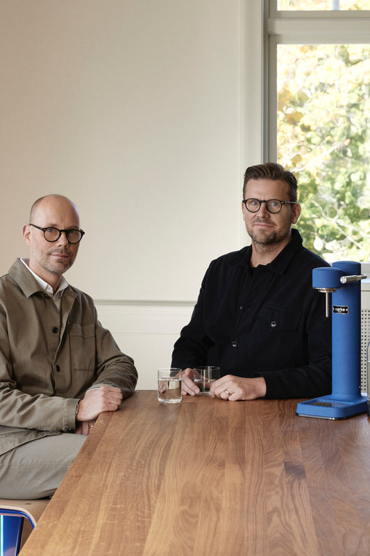 Aarke founders and cobalt blue carbonator