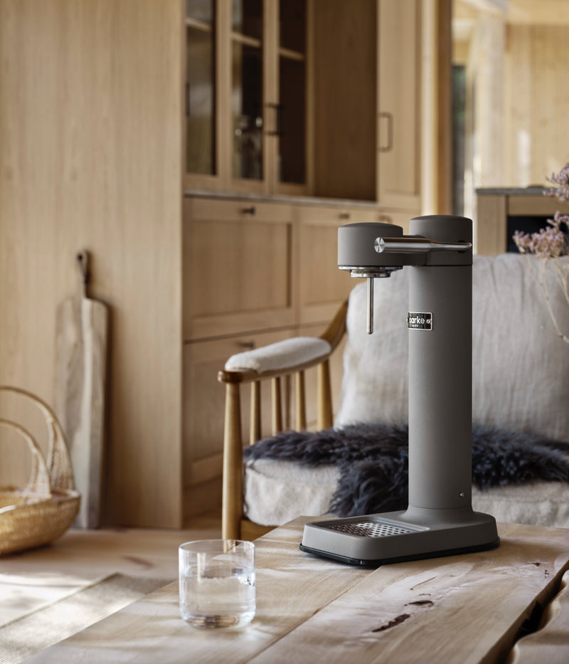 aarke Carbonator 3, Machine à Soda avec Bouteille d'eau, édition spéciale  Gris Hammertone : : Cuisine et Maison